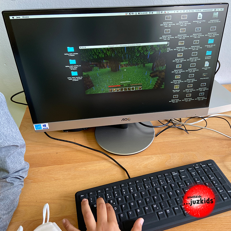 zusammen online spielen . Minecraft Server I . 29. September 2021 . youthkids . ...juzkids* . Jungentag im kujakk . Kinder- und Jugendzentrum in der Reduit Mainz-Kastel