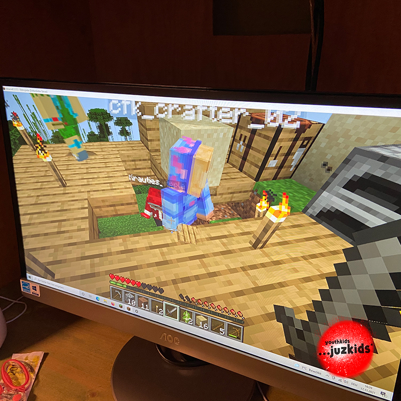 zusammen online spielen II . Minecraft Server . 17. November 2021 . youthkids . ...juzkids* . Jungentag im kujakk . Kinder- und Jugendzentrum in der Reduit Mainz-Kastel