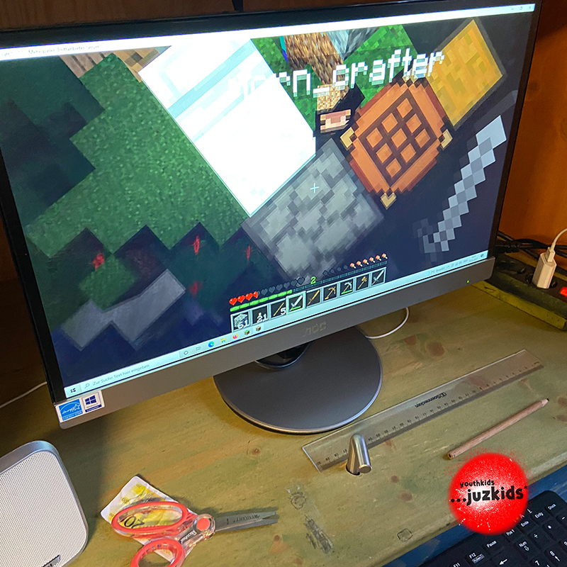 zusammen online spielen II . Minecraft Server . 17. November 2021 . youthkids . ...juzkids* . Jungentag im kujakk . Kinder- und Jugendzentrum in der Reduit Mainz-Kastel