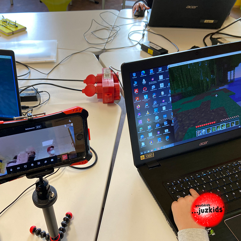zusammen online spielen III . Minecraft Server . 2. Februar 2022 . yjk . youthkids . ...juzkids* . Jungengruppe im kujakk . Kinder- und Jugendzentrum in der Reduit Mainz-Kastel