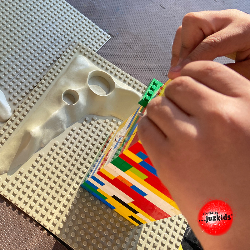 Lego Turm Challenge . Wer baut den höchsten Turm . 9. März 2022 . yjk . youthkids . ...juzkids* . Jungengruppe im kujakk . Kinder- und Jugendzentrum in der Reduit Mainz-Kastel