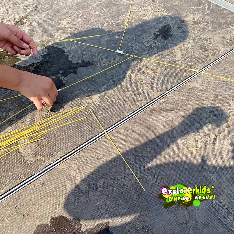 Sommer Challenge . Spagetti & Klebeband . 20. Juli 2022 . explorerkids* . Entdecker Werkstatt . kujakk . Kinder- und Jugendzentrum in der Reduit . Mainz-Kastel