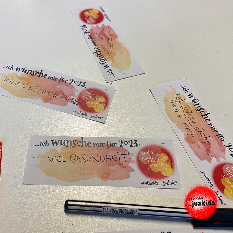 Eure Wünsche . ...für das neue Jahr 2023 . 11. Januar 2023 . yjk . youthkids . ...juzkids* . Jungengruppe im kujakk . Kinder- und Jugendzentrum in der Reduit . Mainz-Kastel