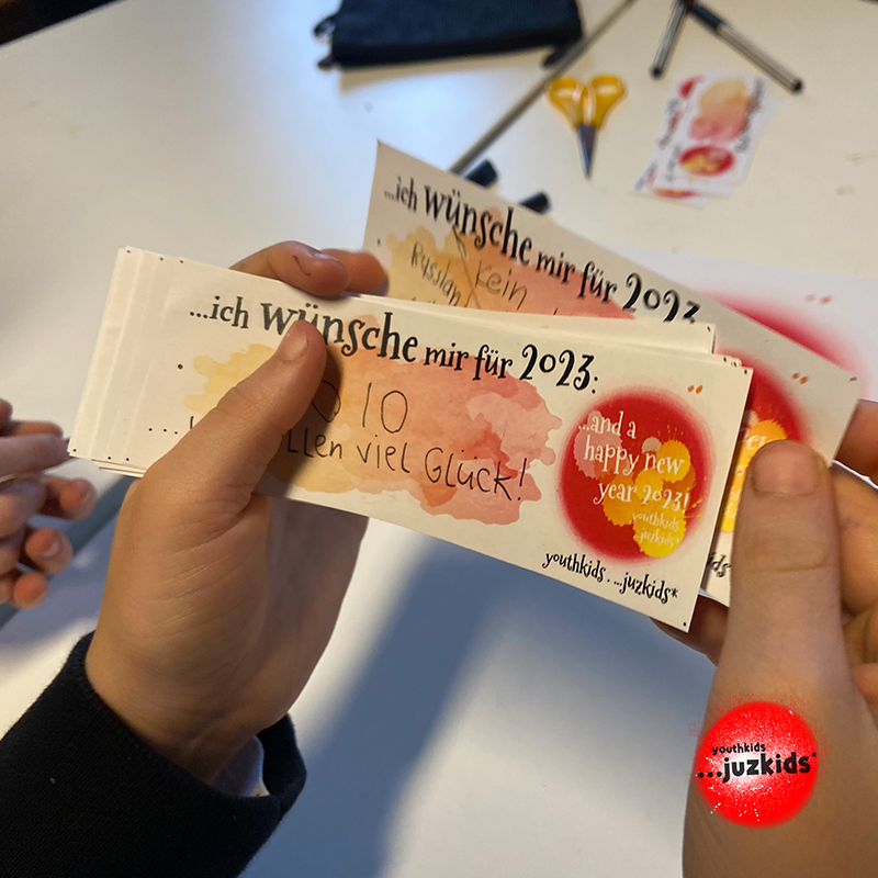 Eure Wünsche . ...für das neue Jahr 2023 . 11. Januar 2023 . yjk . youthkids . ...juzkids* . Jungengruppe im kujakk . Kinder- und Jugendzentrum in der Reduit . Mainz-Kastel