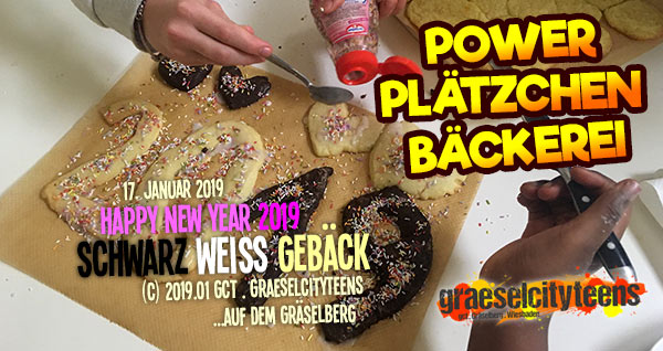 Power Plätzchen Bäckerei . happy new year 2019 . Schwarz Weià Gebäck . graeselcityteens . Stadtteilzentrum Gräselberg . Wiesbaden