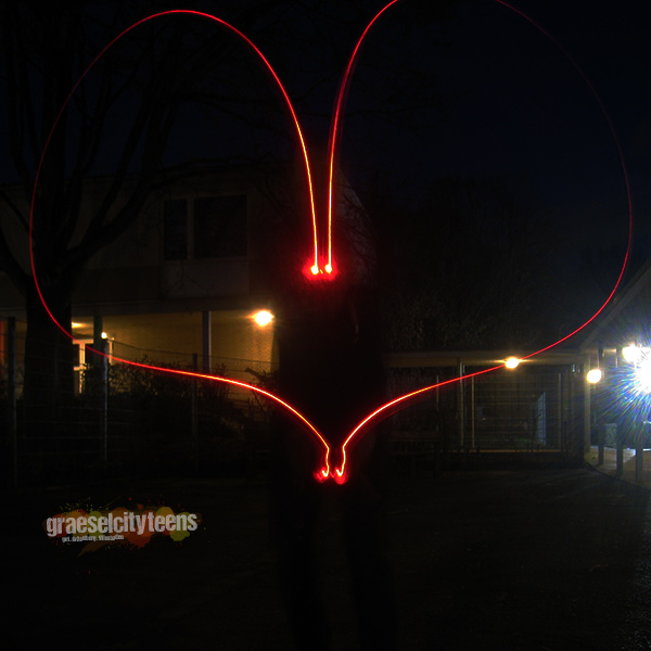 Valentinstag Lichtherzen . Lichtmalen mit Taschenlampen zum Valentinstag . 11. Februar 2020 . graeselcityteens . Stadtteilzentrum Gräselberg . Wiesbaden