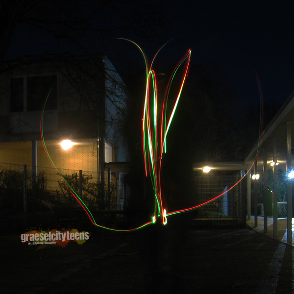 Valentinstag Lichtherzen . Lichtmalen mit Taschenlampen zum Valentinstag . 11. Februar 2020 . graeselcityteens . Stadtteilzentrum Gräselberg . Wiesbaden
