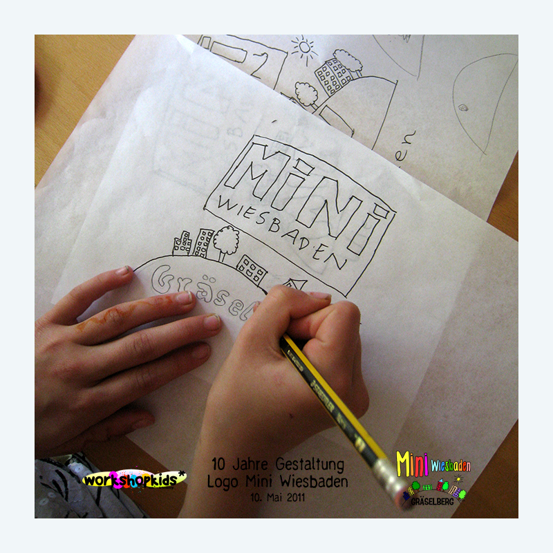 10 Jahre Gestaltung Logo Mini Wiesbaden . Mini Wiesbaden Gräselberg . Kinderspielstadt . Planspiel . Ferienprogramm . 10. Mai 2011 . workshopkids . ...auf dem Gräselberg . Stadtteilzentrum Gräselberg . Wiesbaden