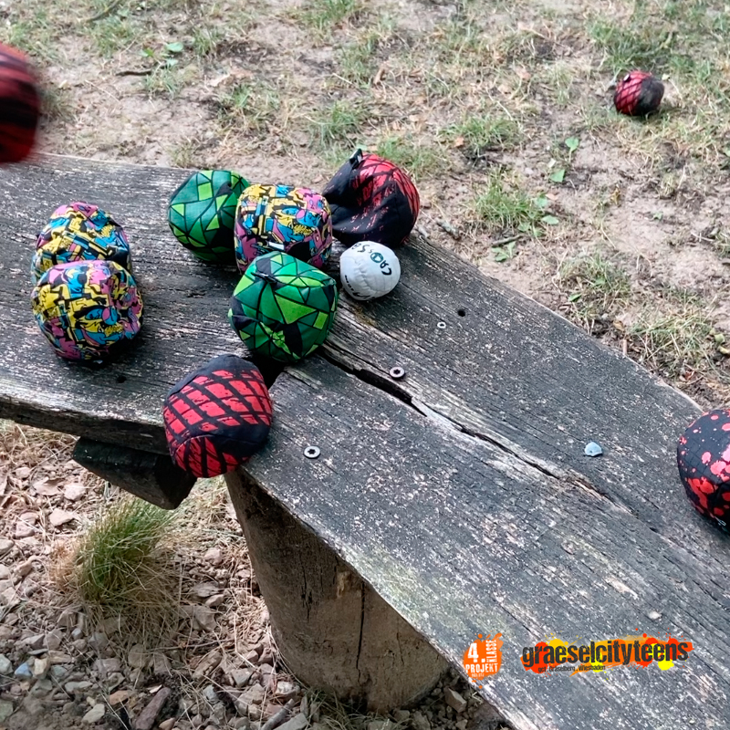 Cross Boccia . im Garten . 23. Juni 2022. Kooperationsprojekt . Betreuende Grundschule . gct . graeselcityteens ...auf dem GrÃ¤selberg . Stadtteilzentrum GrÃ¤selberg . Wiesbaden