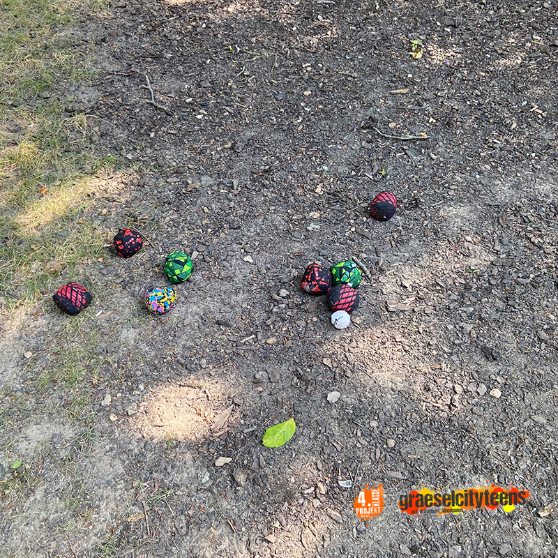 Cross Boccia . im Garten . 23. Juni 2022. Kooperationsprojekt . Betreuende Grundschule . gct . graeselcityteens ...auf dem GrÃ¤selberg . Stadtteilzentrum GrÃ¤selberg . Wiesbaden